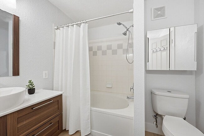 Furnished Finder property 984903_1 photo 15
