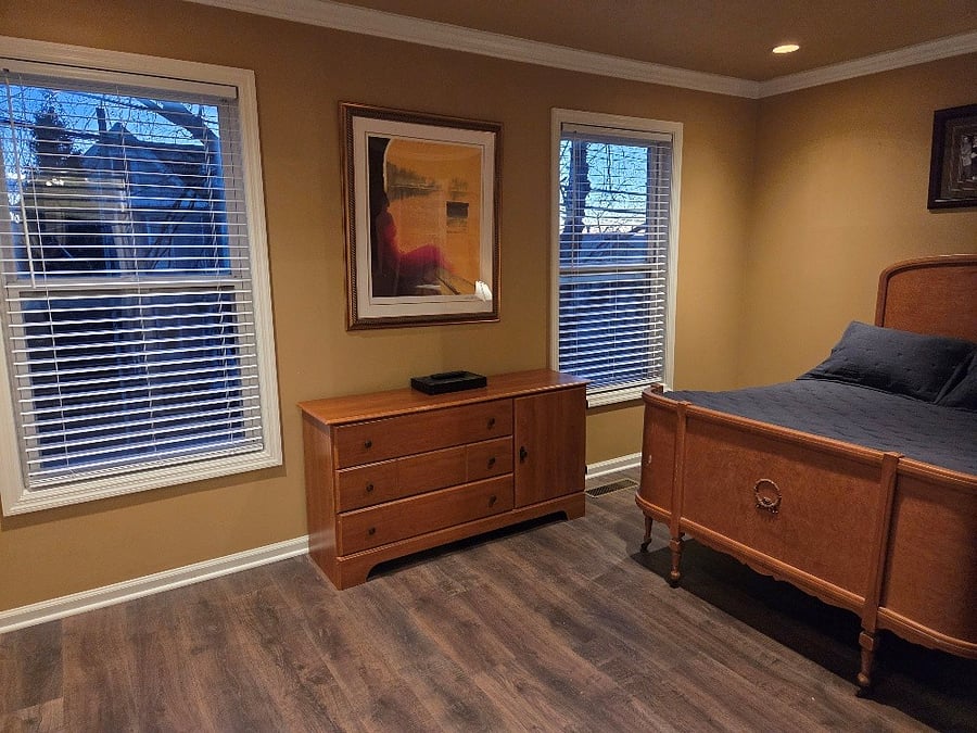 Guest bedroom double bed