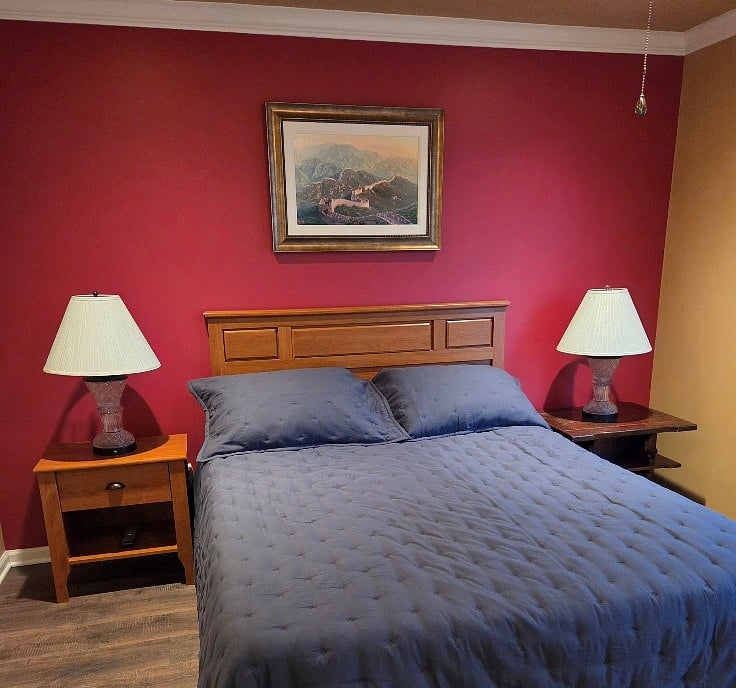 Master bedroom queen size bed
