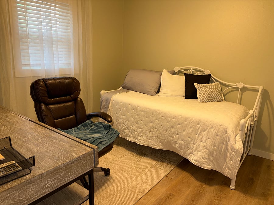 Daybed has a new super comfortable mattress.