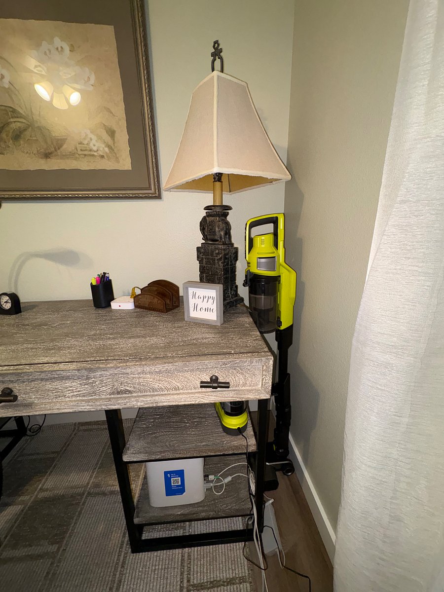 Battery vacuum cleaner