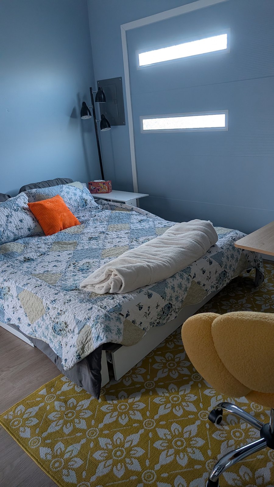 This is the queen bed with a foam mattress.