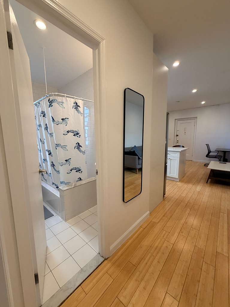 Furnished Finder property 985140_1 photo 17
