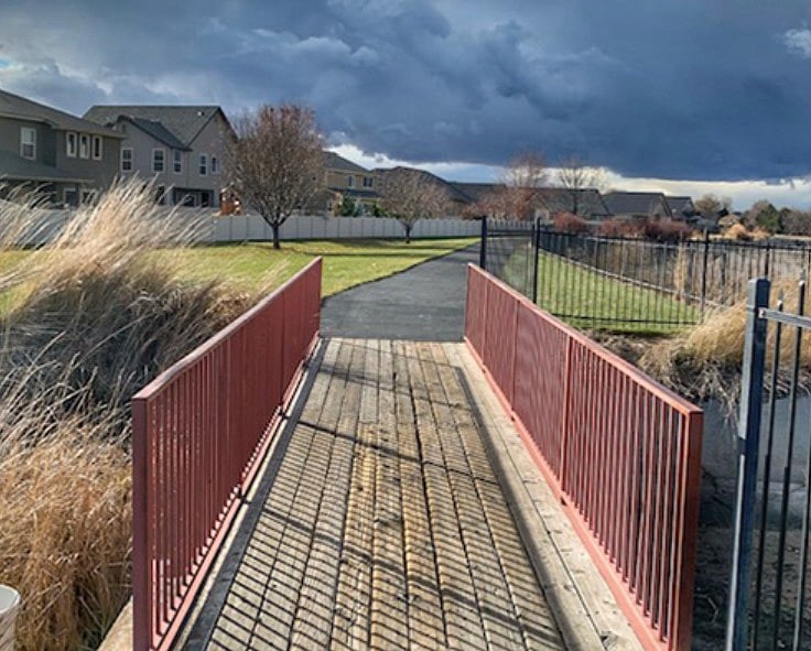 6 Miles of nice walking paths along the 10 mile canal