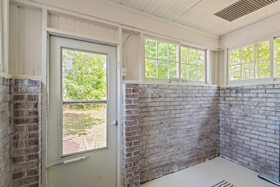 Laundry Room - with washer/dryer