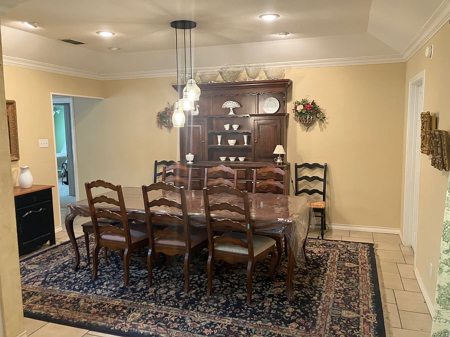 Formal dining room
