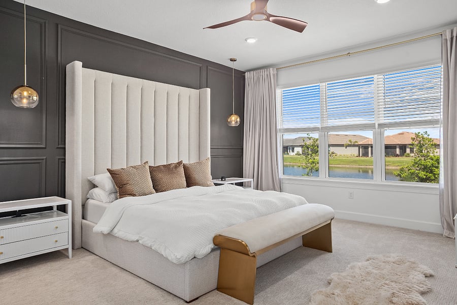 Primary bedroom (King Bed)