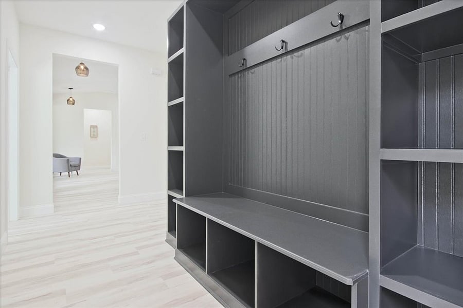 Mudroom/dropzone