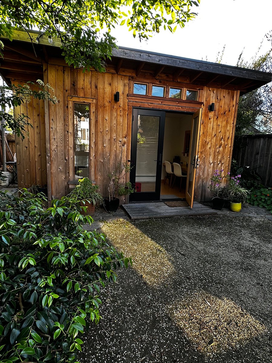 Garden studio