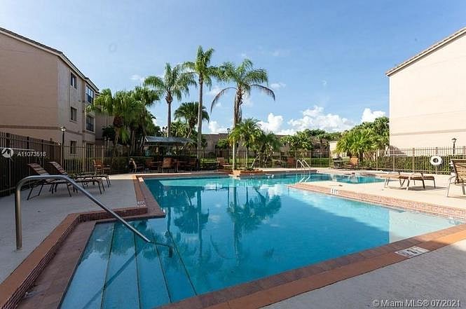 Furnished Finder property 985447_1 photo 13