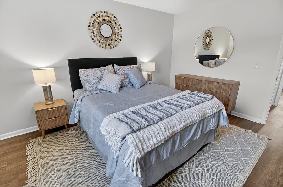 Queen size bed