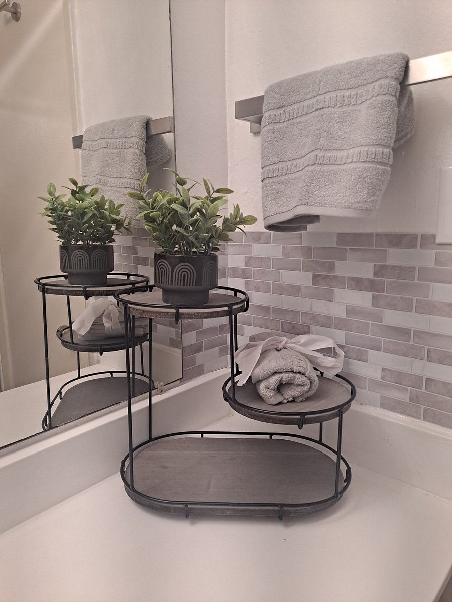 Restroom amenities