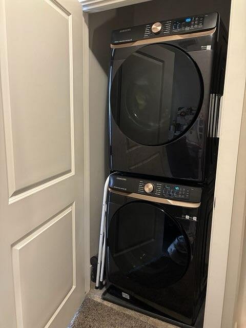 Full size stackable washer and dryer