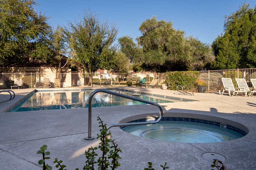 shared pool and jacuzzi