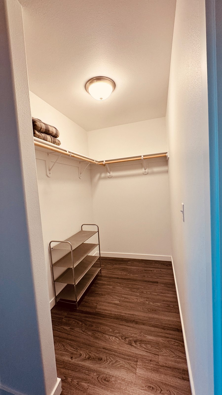 Walk-in Closet with Shoe Rack