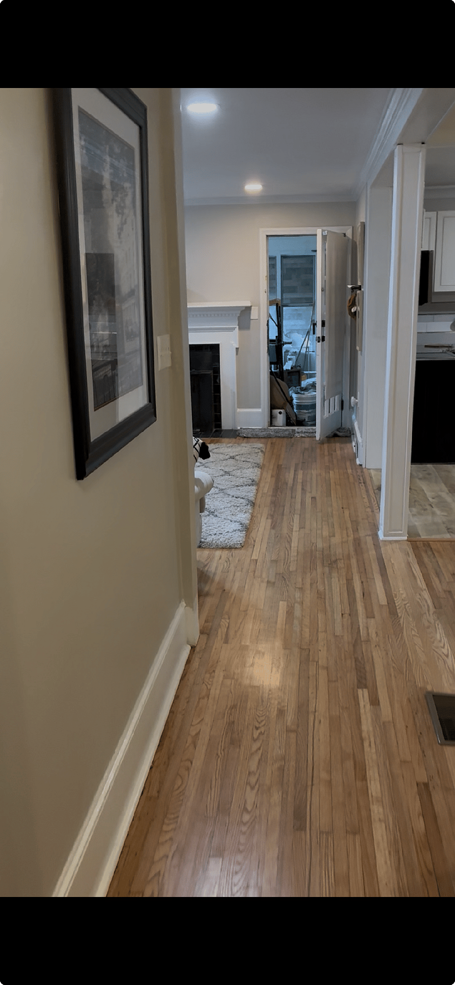 Configuration of living room, kitchen and dining room