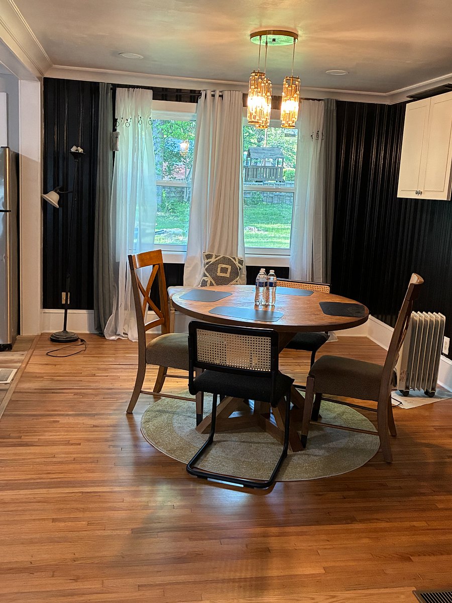 Dining room/open concept to kitchen