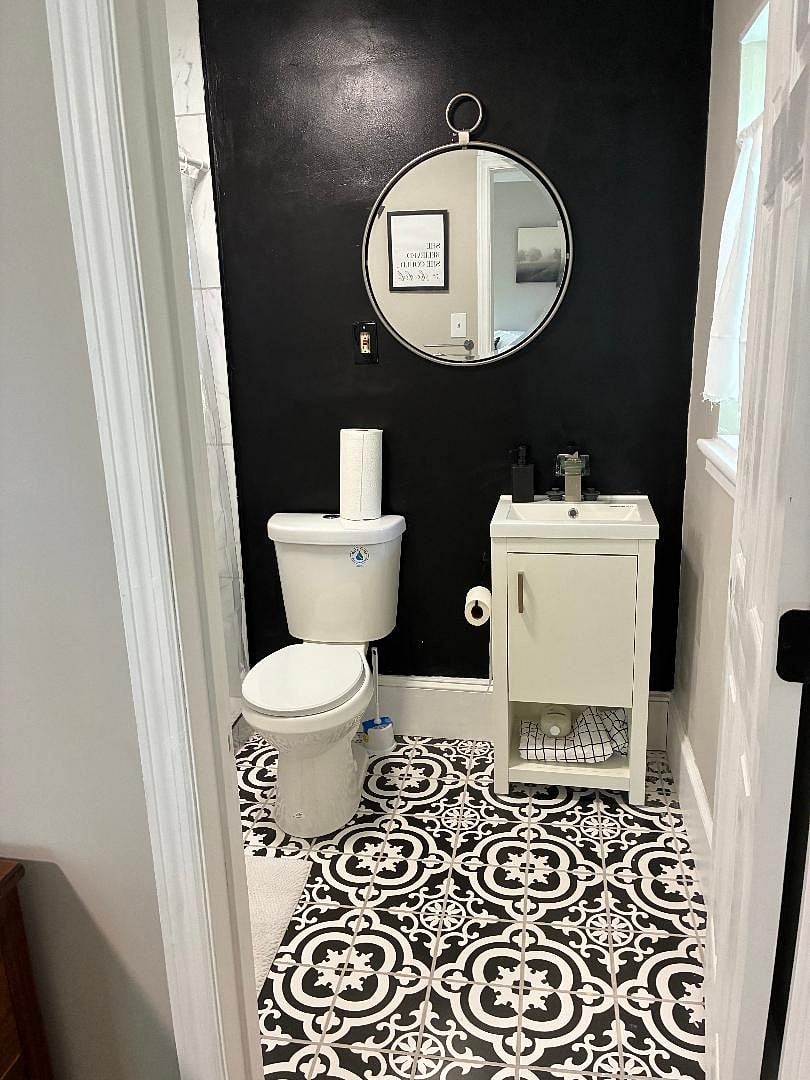 Master bath bathroom