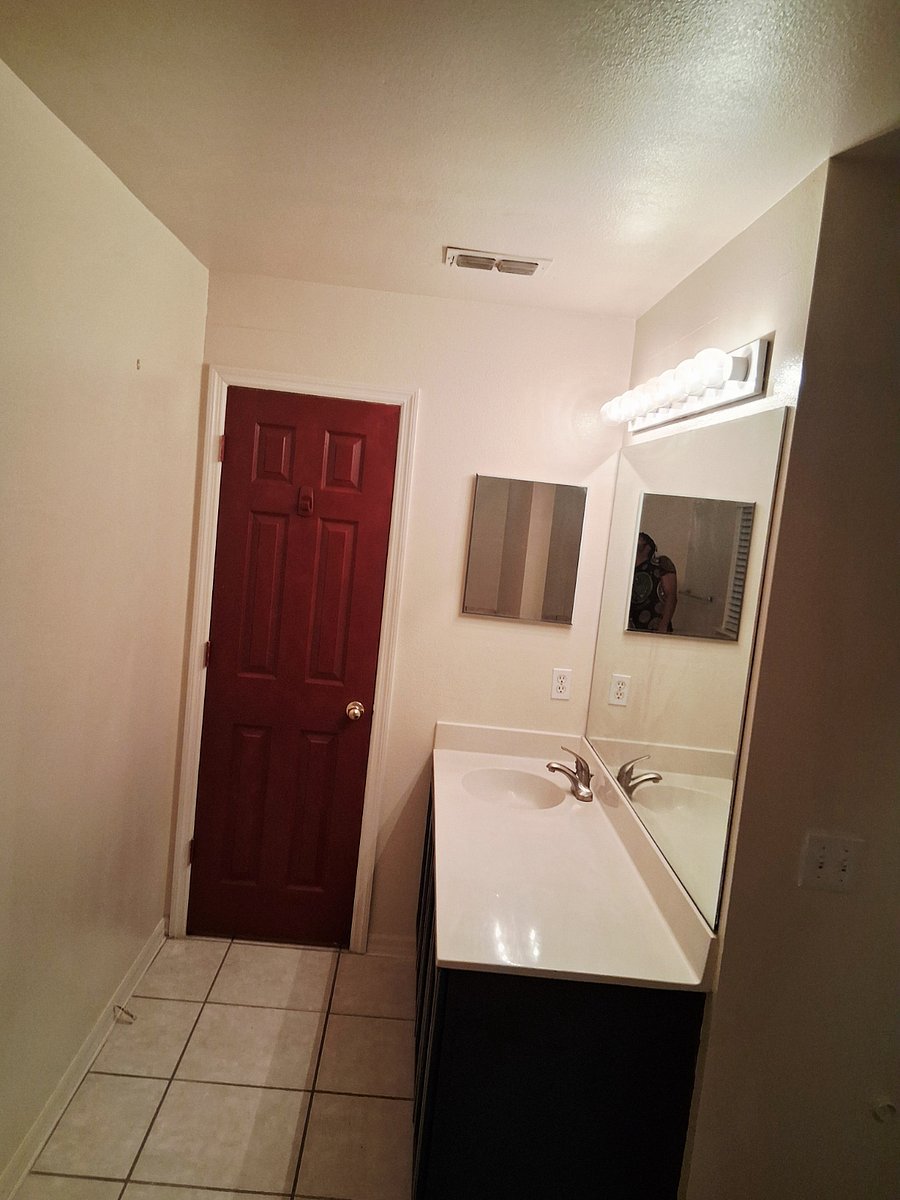 Furnished Finder property 985846_1 photo 4