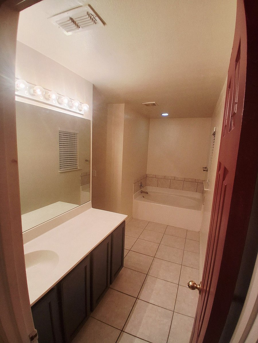 Furnished Finder property 985846_1 photo 5