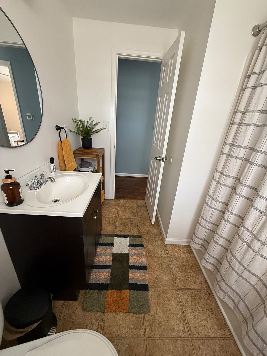 Bathroom with tub/shower combo