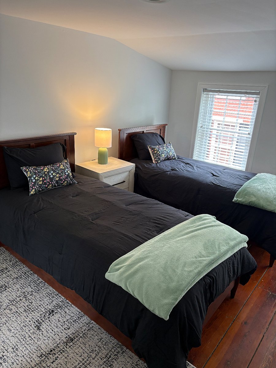 Furnished Finder property 986001_1 photo 12