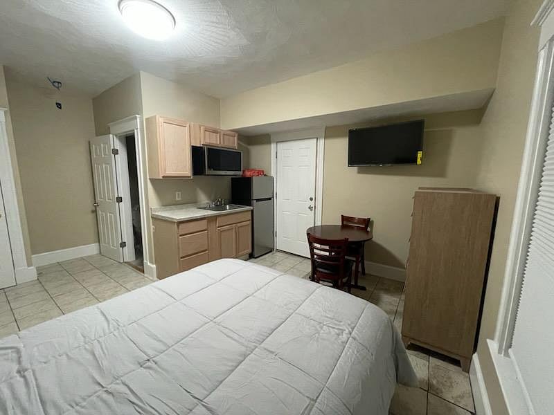 Furnished Finder property 986006_1 photo 5
