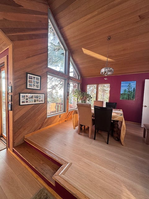 dining room with 60 mile view