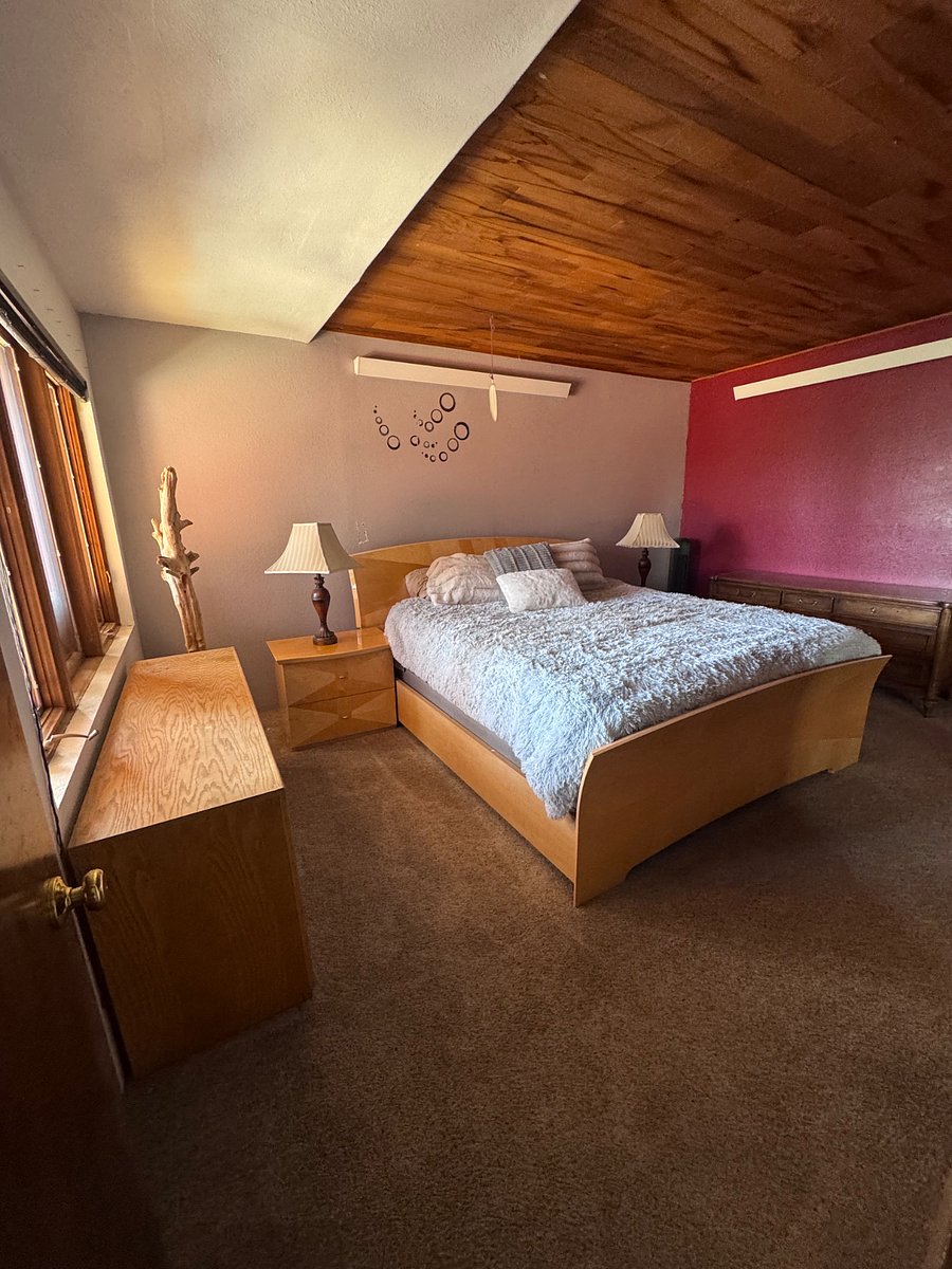 king size master bedroom