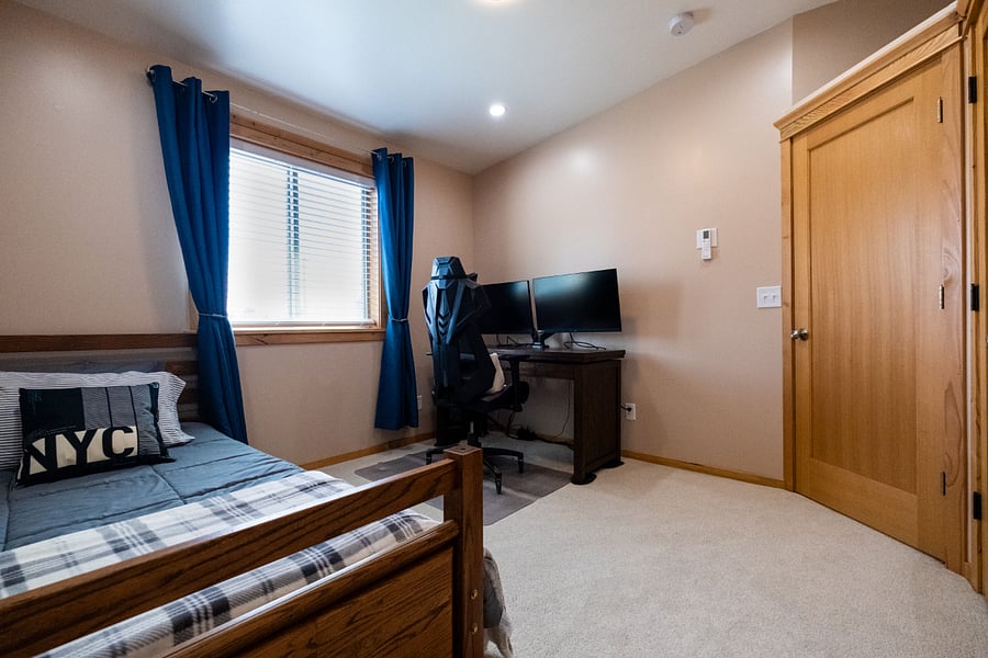 Bedroom 2 / Office