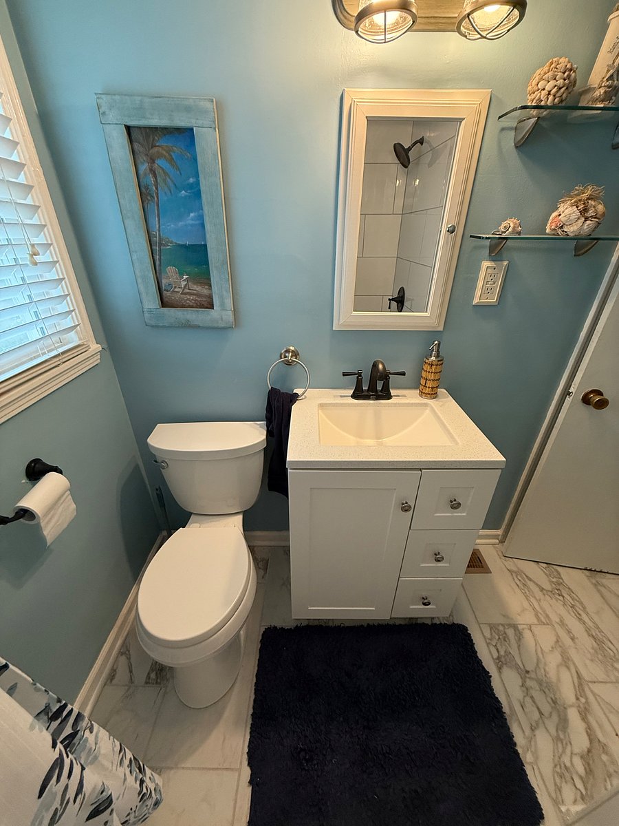 Upstairs bathroom