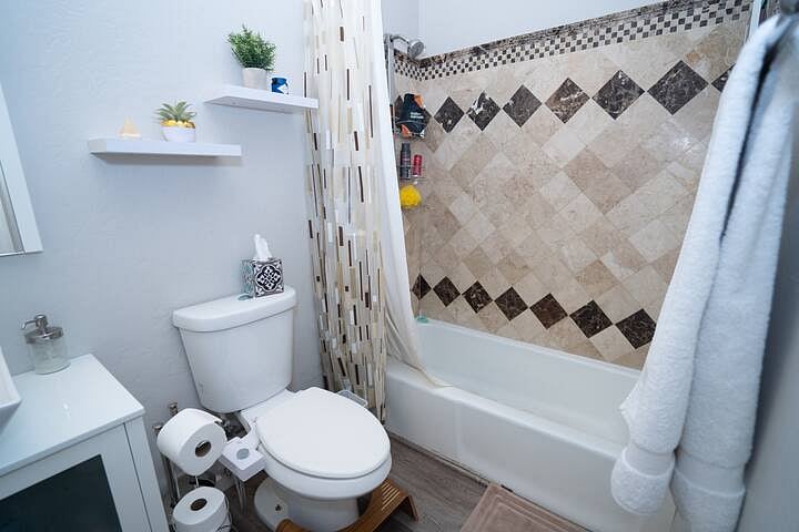 Furnished Finder property 986146_1 photo 8
