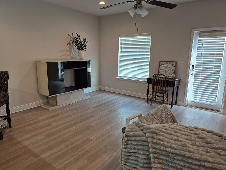 Furnished Finder property 986170_1 photo 8