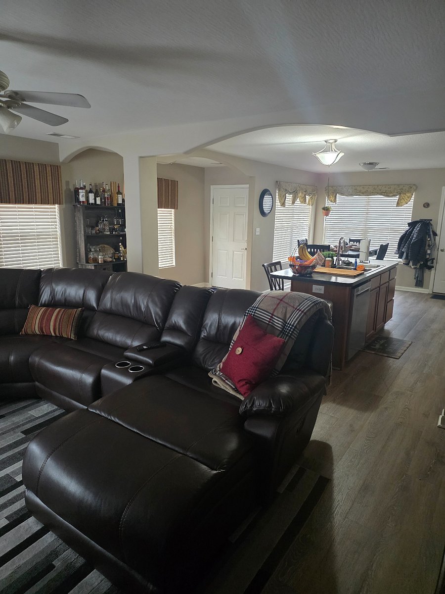 Furnished Finder property 986228_1 photo 3