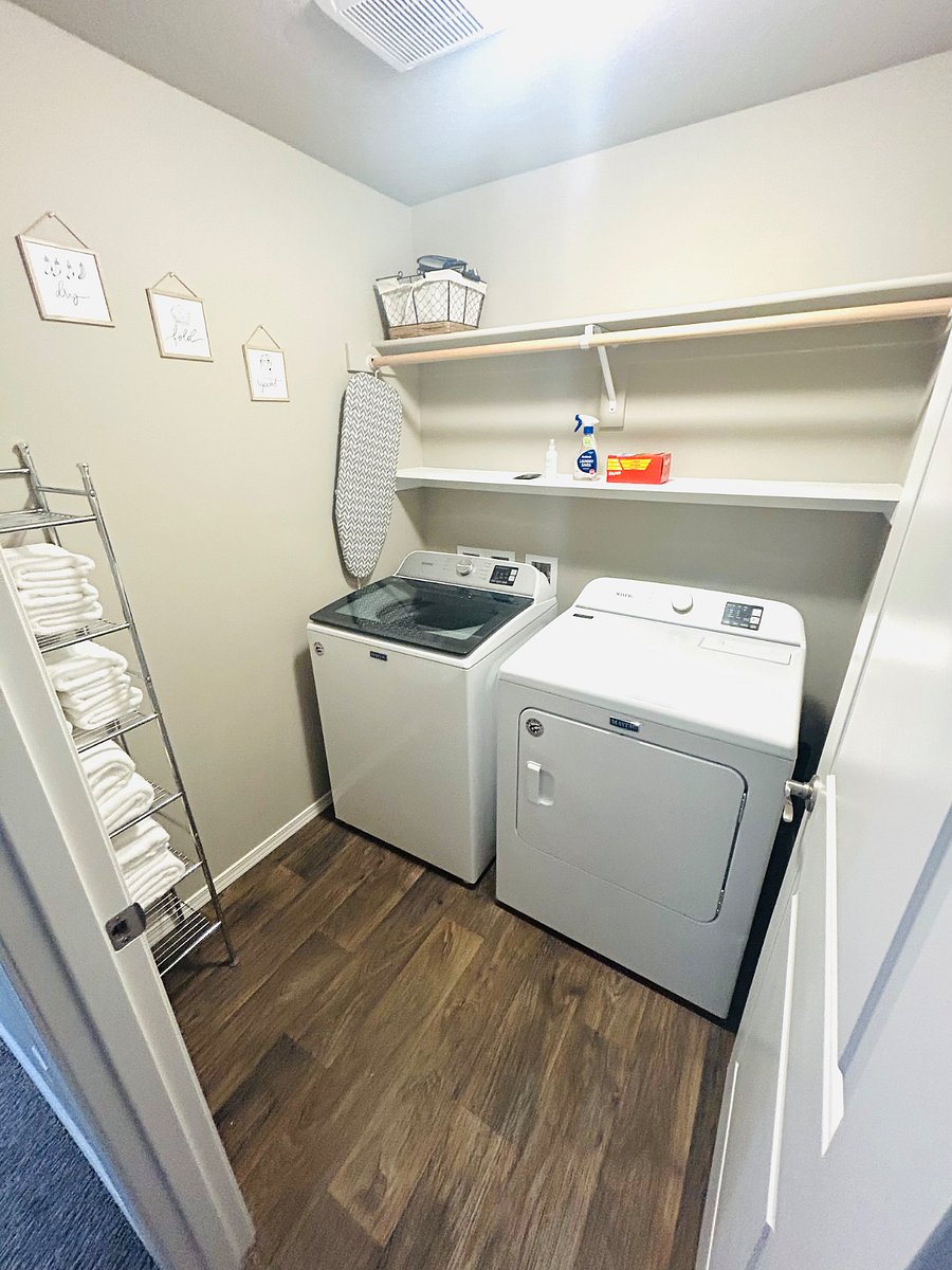 Full washer and dryer with laundry supplies to get you started. Full rack of fresh towels.