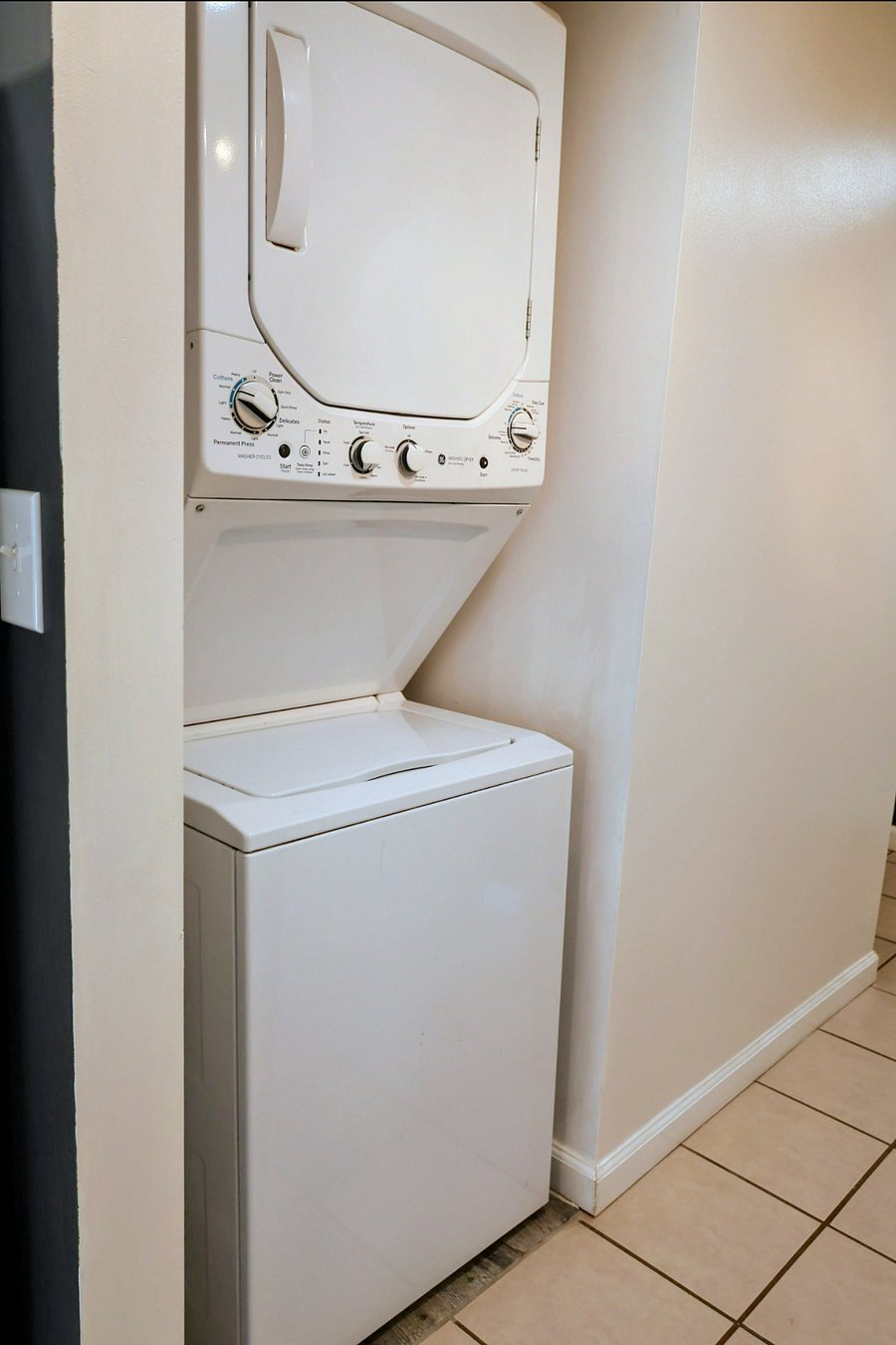 Furnished Finder property 986300_1 photo 13