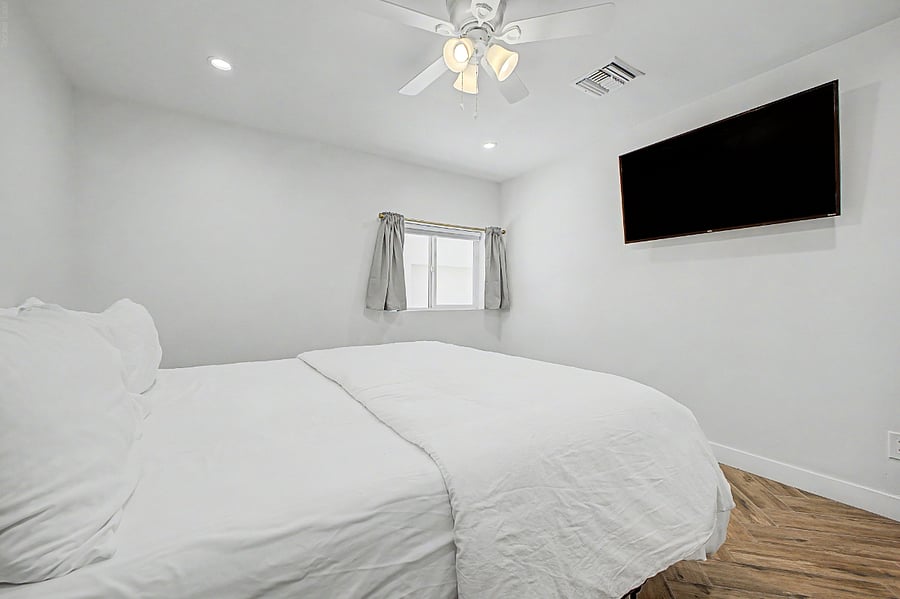 Furnished Finder property 986316_2 photo 11