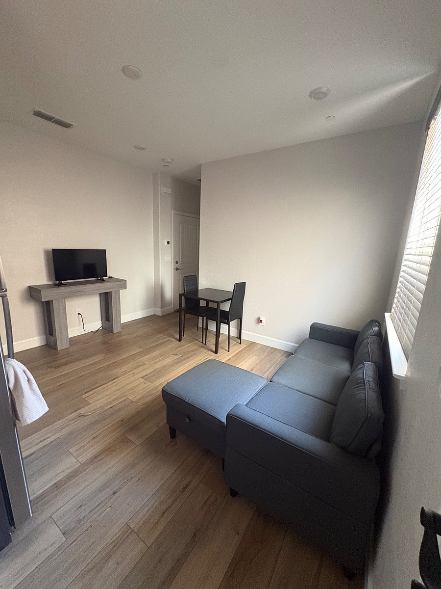 Furnished Finder property 986357_1 photo 9