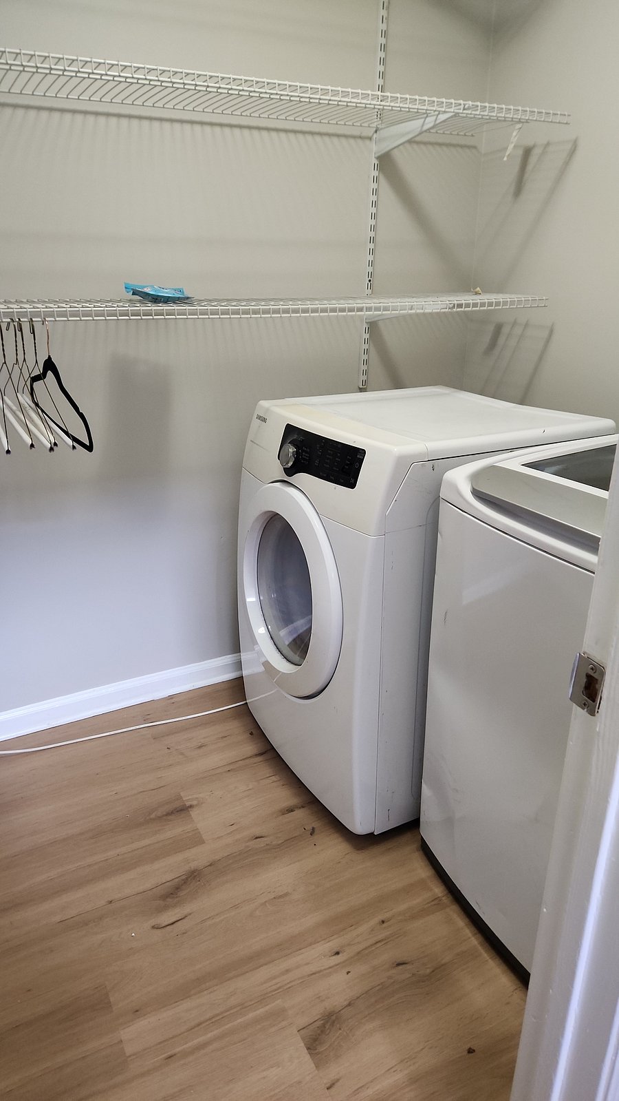 Laundary room washer and drayer. 
