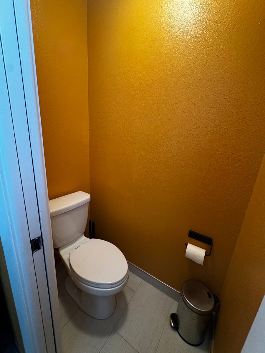 Master 1/2 Bath