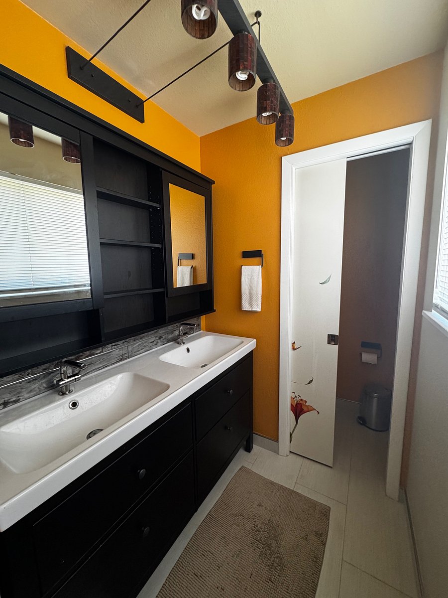 Master 1/2 Bath