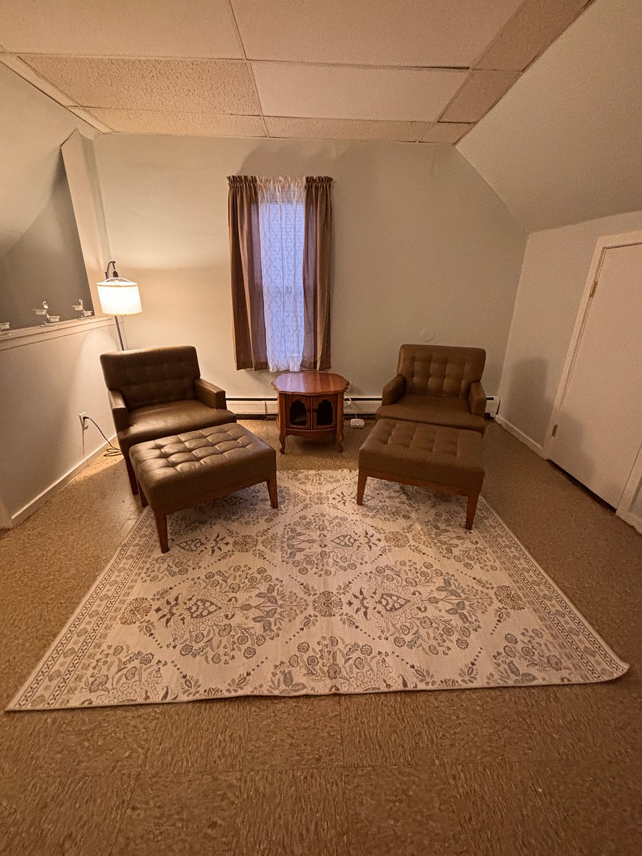 Upper level den shared by two tenants