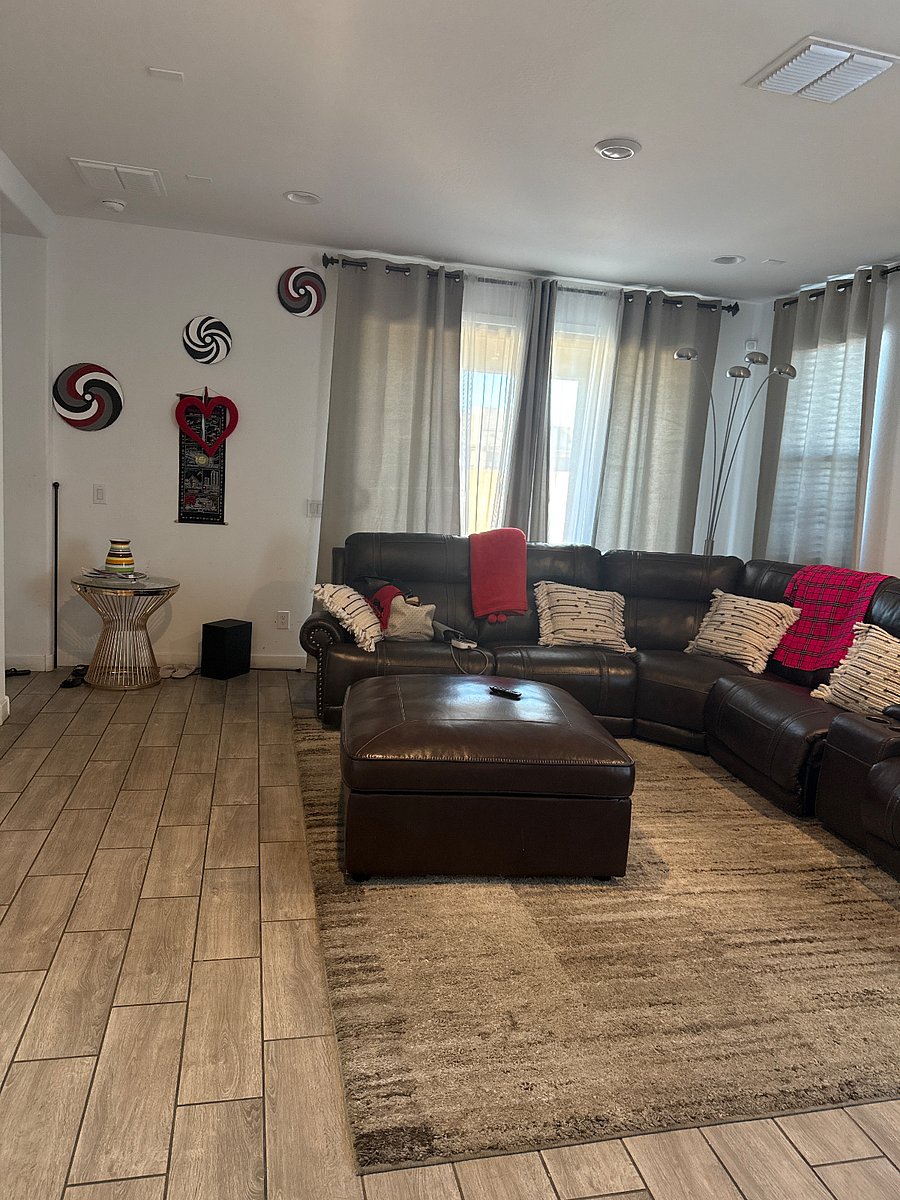 Furnished Finder property 986549_1 photo 3
