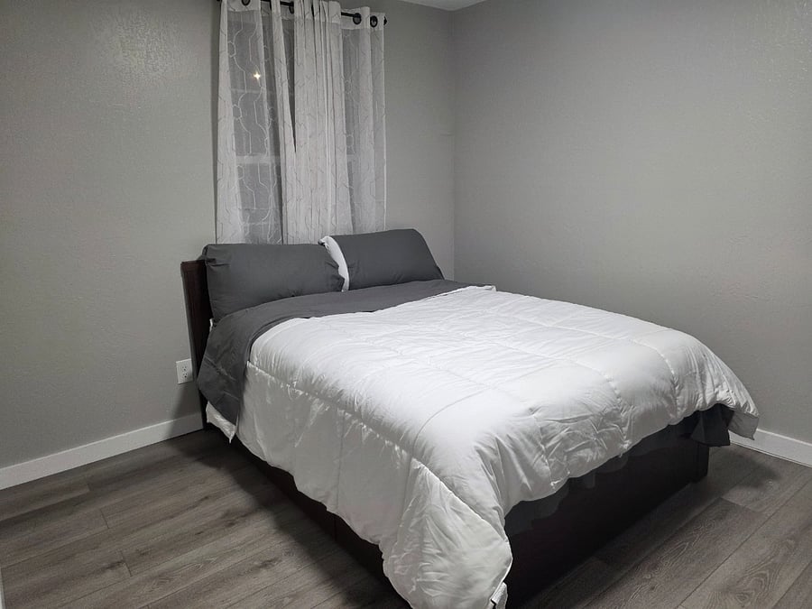 Furnished Finder property 986553_1 photo 2