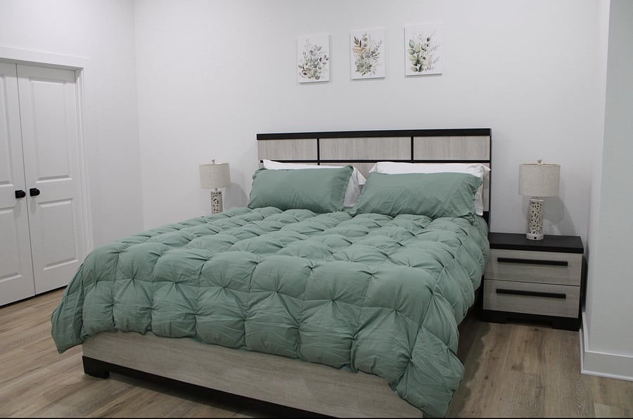 Bedroom 2 (Master)