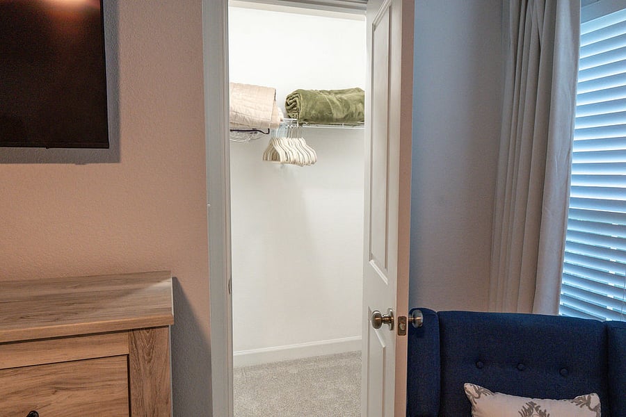 walk in closet