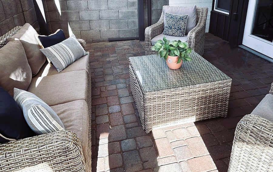 Covered patio/outdoor space