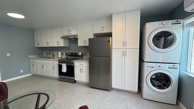 Unit # 1/2
Kitchen with full-sized in-unit washer/dryer for your convenience