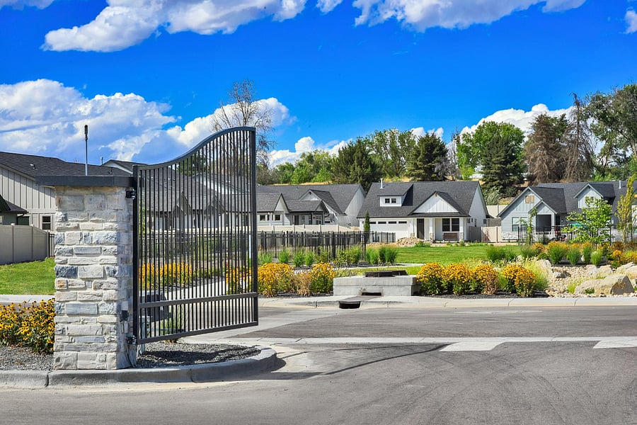 Entrance gate