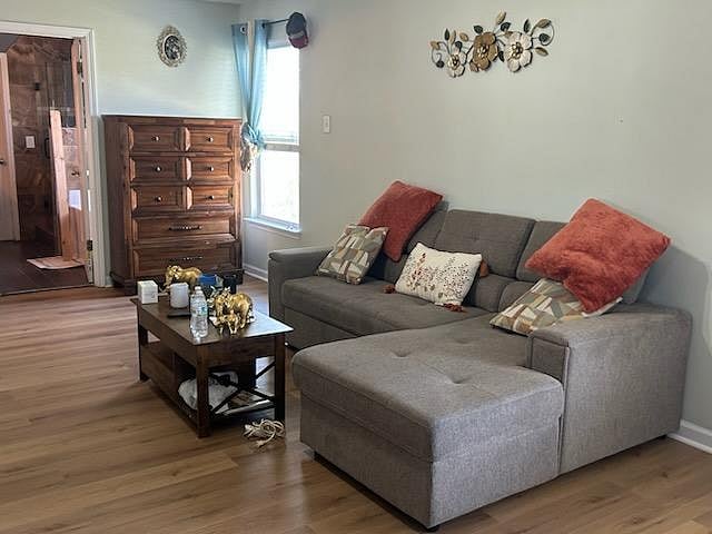 Furnished Finder property 986747_6 photo 3